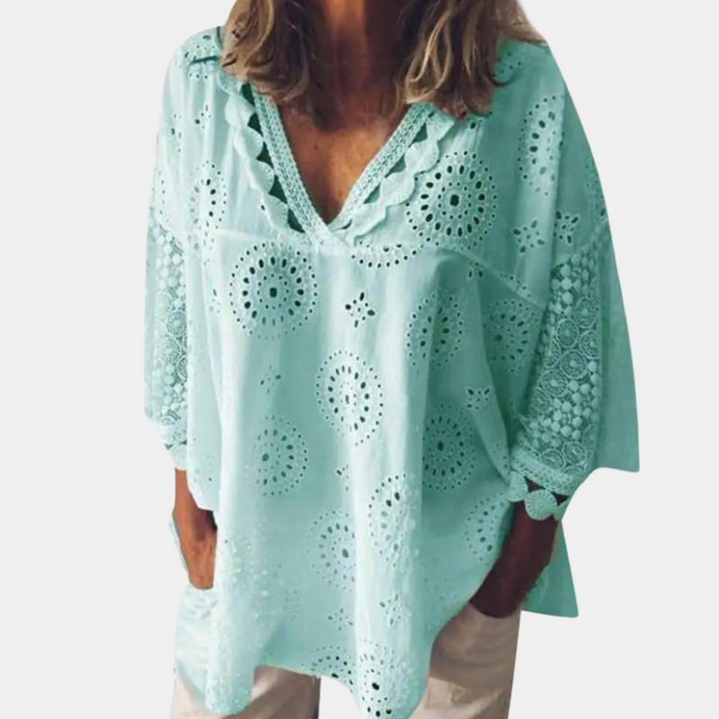 Well Tailored Blouse with a Graceful Silhouette