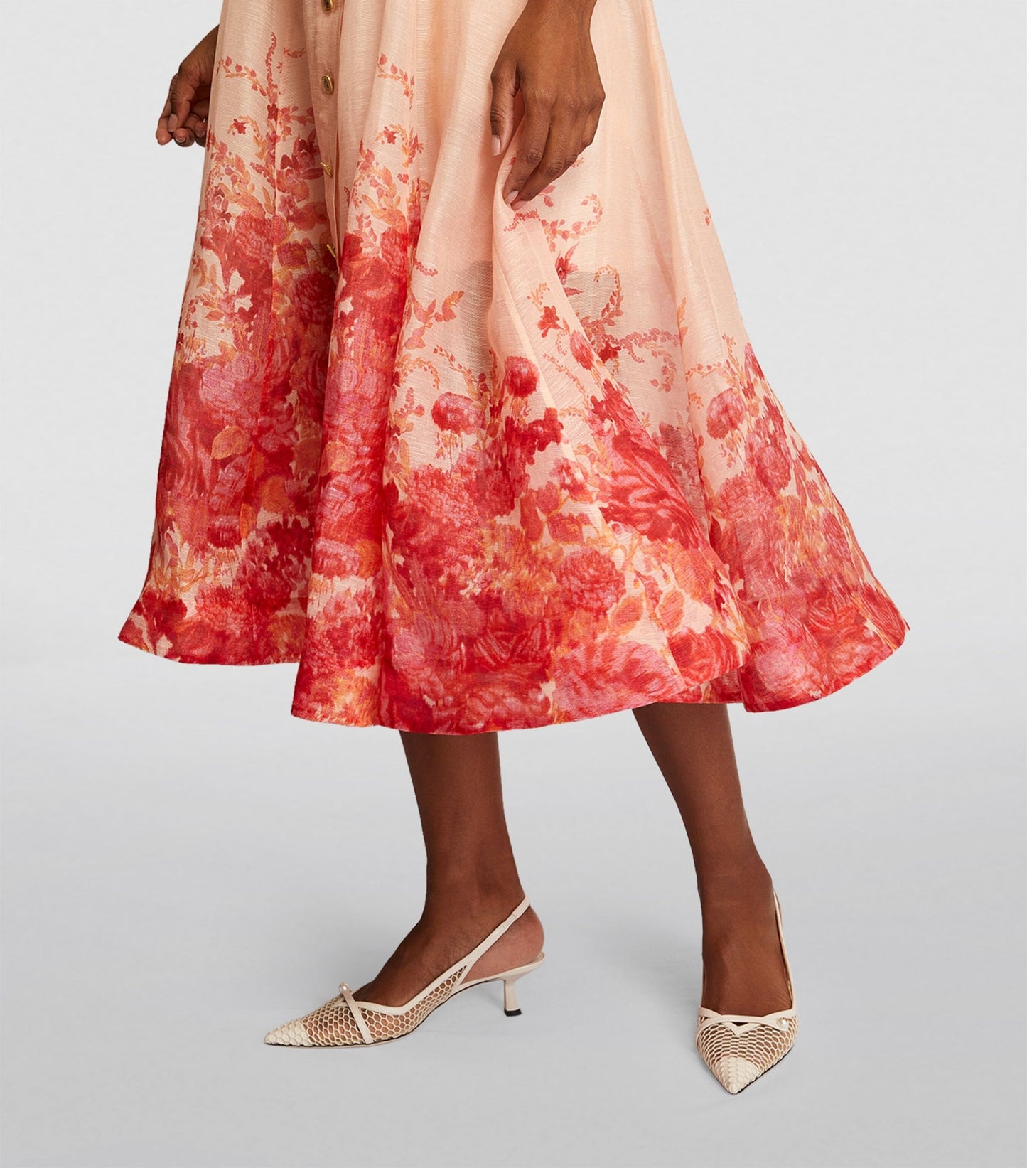 Beautifully Finished Dress in a Timeless Design