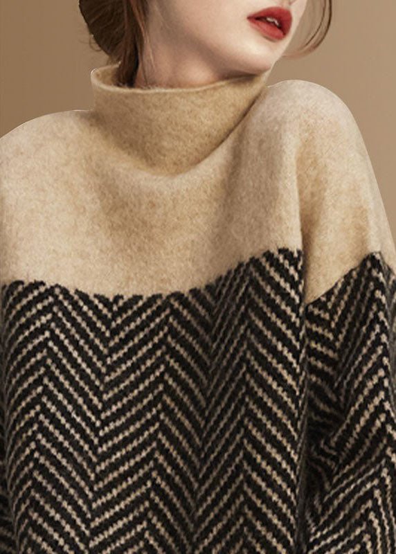 Well Tailored Sweater with a Graceful Silhouette